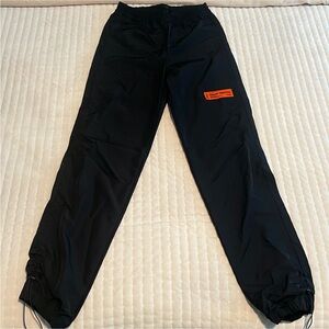 HERON PRESTON Graphic Print Skinny Leg
Joggers/Pants